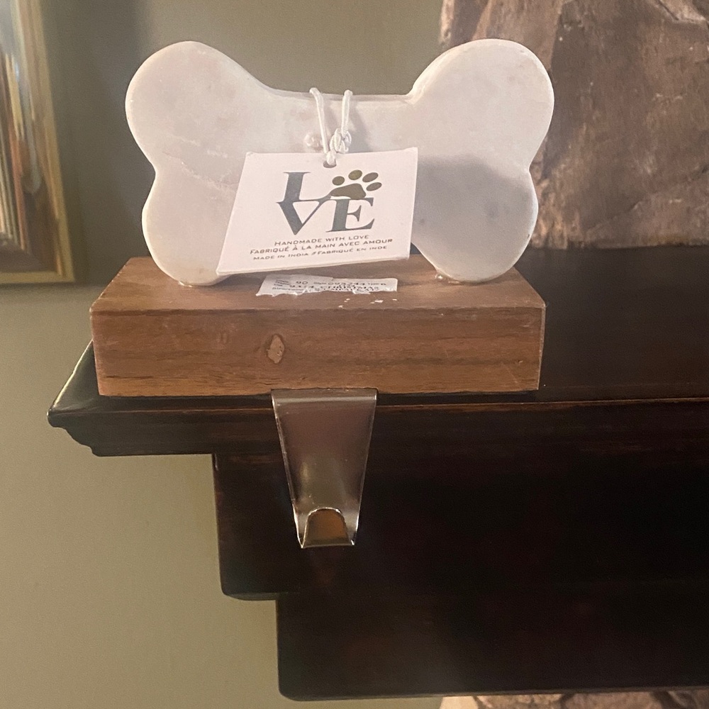 White Bone-Shaped Stocking/Leash Holder - Picture 2 of 16